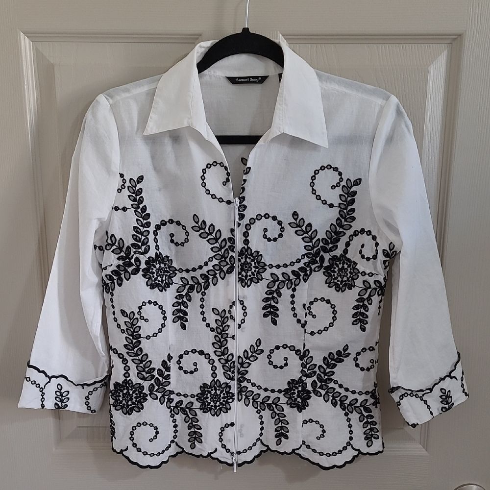 Samuel Dong White Blouse with Black Accents Sz M